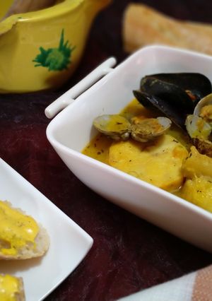 Una foto de Bullabesa en salsa Rouille