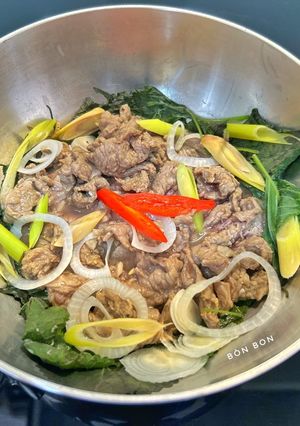 Hình của món Bò Hấp Tía Tô.