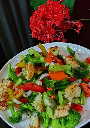A picture of Roasted Bell Pepper Salad.