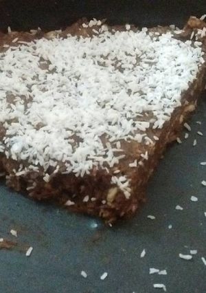 Una foto de Postre rico, sano y liviano de avena, manzana y cacao
