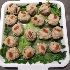 A picture of Steamed Ground Pork with Daikon.