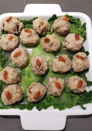 A picture of Steamed Ground Pork with Daikon.