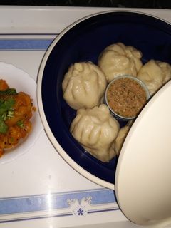 थाई मोमोज (Thai Momos Recipe In Hindi) रेसिपी मुख्य फोटो