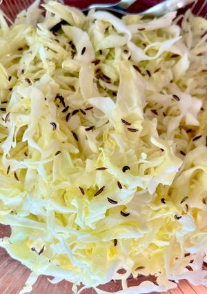 Foto di 230 • Insalata di cavolo cappuccio e cumino dei prati, ricetta altoatesina/trentina/tedesca 🇩🇪