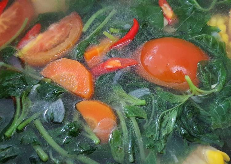 Bagaimana Membuat Sayur Bayam Bening (Wortel &amp; Jagung) yang Menggugah Selera