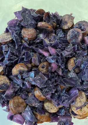 A picture of Cabbage and Chicken Sausage.