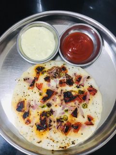 ઉત્તપમ (Uttapam Recipe In Gujarati) રેસીપી મુખ્ય ફોટો