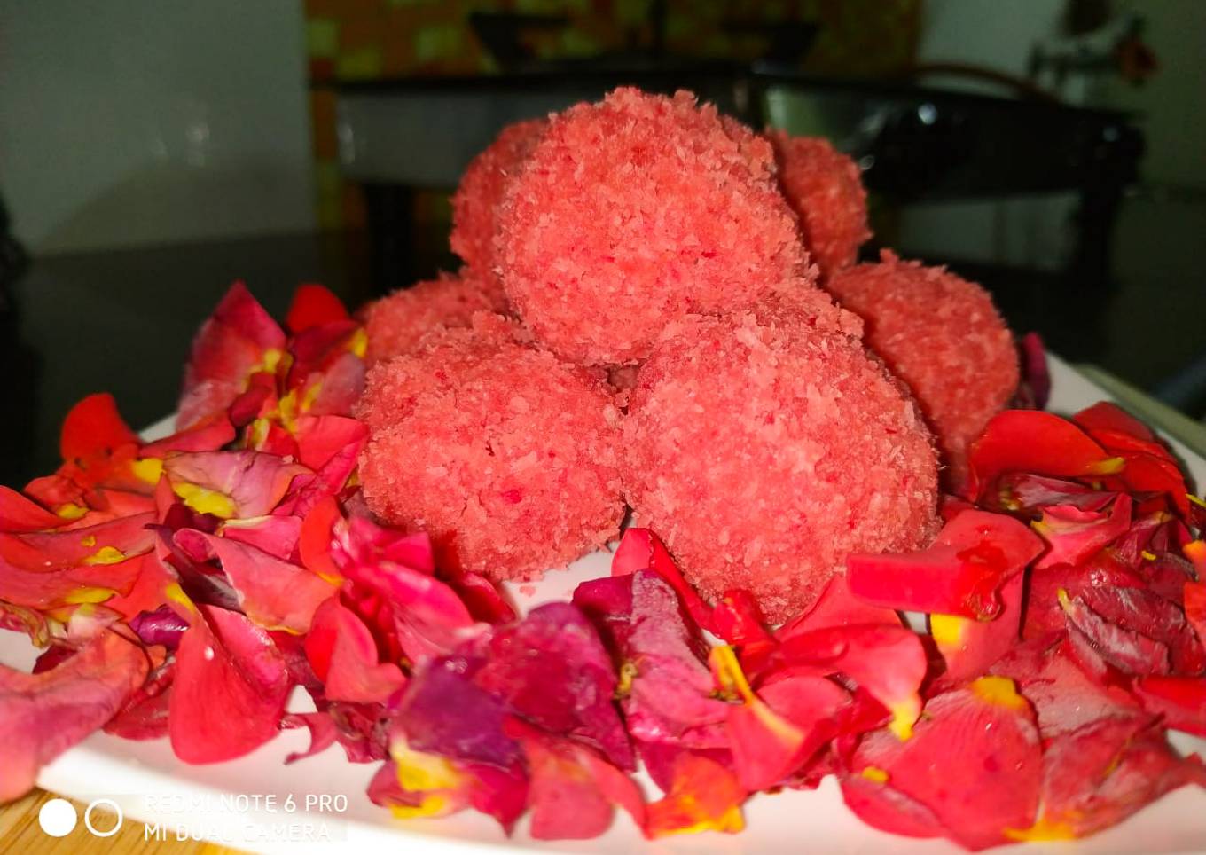 Sugar free strawberry coconut ladoo in just 15 min
