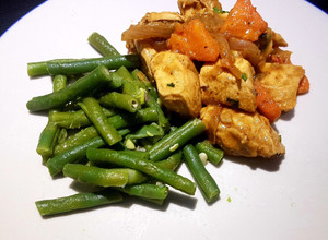 Foto principal de Pechuga de pollo con papaya al wok