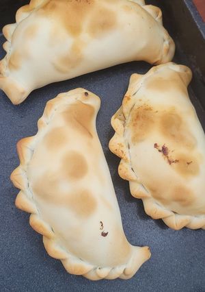 Una foto de 🥟 Empanadas de vacío cortado a cuchillo