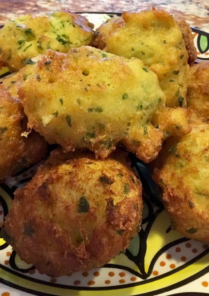 Una foto de Buñuelos de bacalao