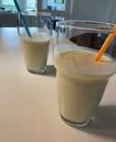 Γάλα με μπανάνα milkshake