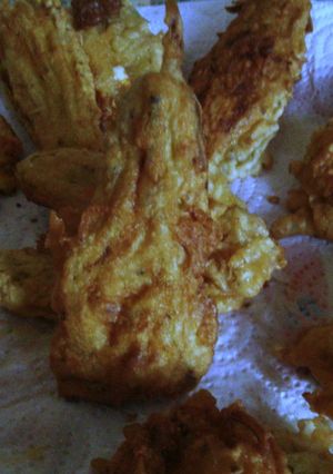 Una foto de Milanesas de flor de calabaza