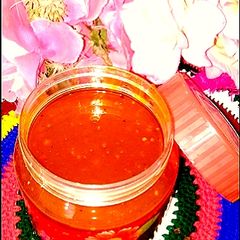 A picture of Samosa chutney.