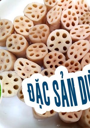 Hình của món Canh sườn hầm củ sen của Nhà Hàng Xóm.