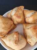 Ayushi style aloo samosa