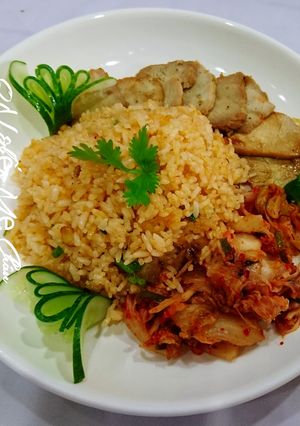 Hình của món Cơm chiên kim chi xá xíu.