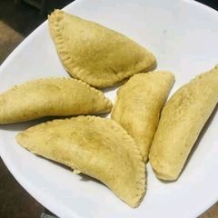 A picture of My Yummy Meat pie.