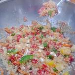 Ensalada de quinoa, verduras y fruta