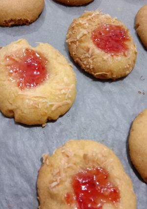 Foto resep Strawberry Thumbprint Cookies