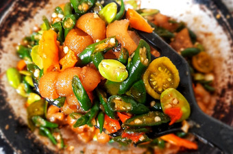 Langkah Mudah untuk Membuat Oseng Oseng Kikil Enak Dan Mudah