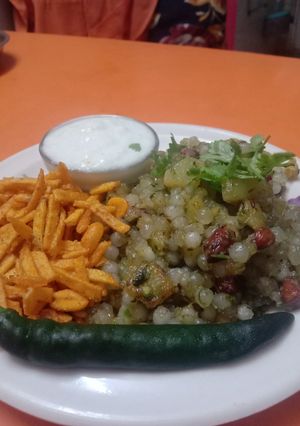 હરિયાળી સાગો ખીચડી (Hariyali Sago Khichdi Recipe In Gujarati) રેસીપી મુખ્ય ફોટો