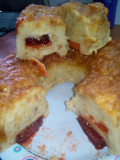 Una foto de Budín de pan relleno de membrillo