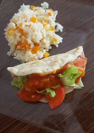 Una foto de Dobladillas de pollo con verdura