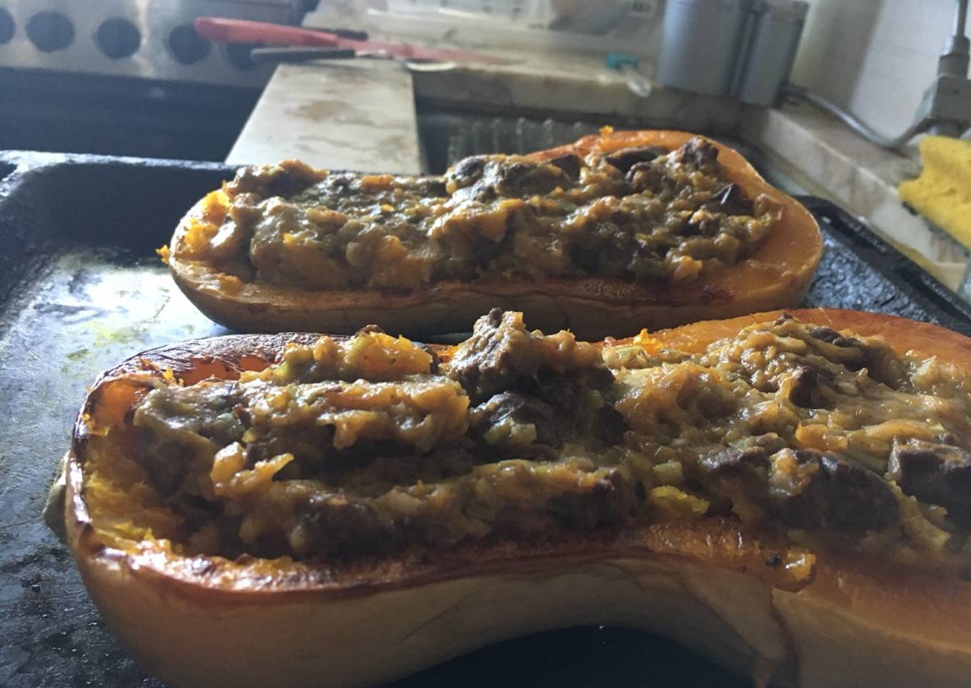Calabaza rellena de carne y puerro