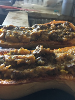 Una foto de Calabaza rellena de carne y puerro