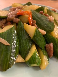 小黃瓜炒肉絲 的食譜成品照片