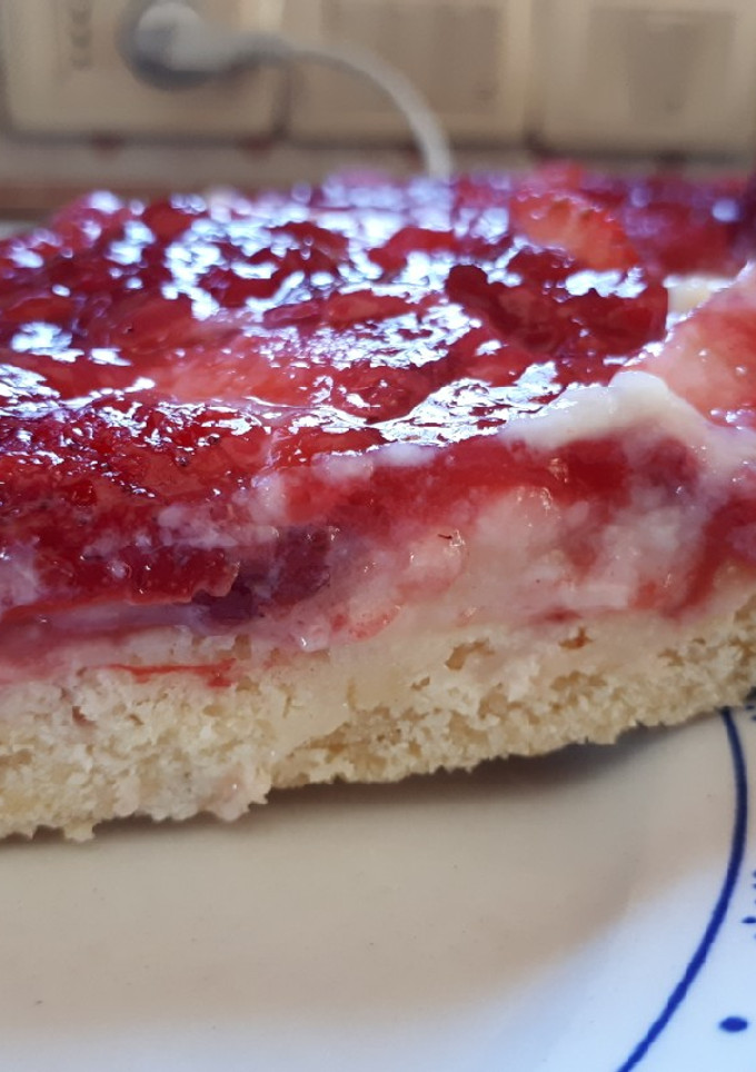 Una foto de Tarta de frutillas sin azúcar