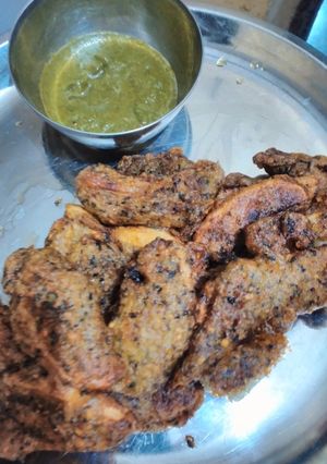 A picture of Udad Dal ke pakode.