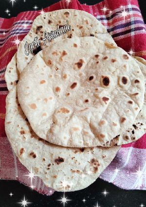 A picture of Whole wheat flour Roti/ chapati.