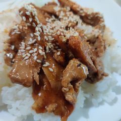 A picture of Teriyaki Tuna (まぐろ照り焼き).