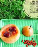 Ăn dặm - Lê Nam Phi chưng yến táo đỏ kỉ tử đường phèn