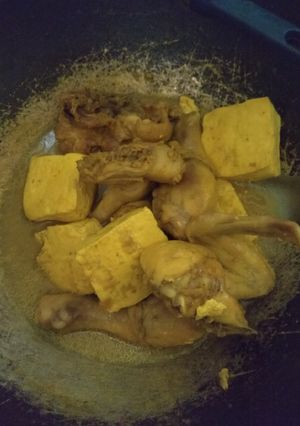 Foto resep Ayam Ungkep Bumbu Kuning