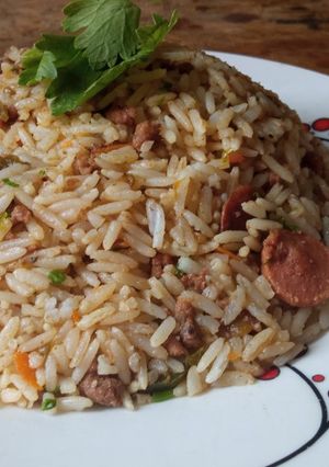 Una foto de Arroz con carne molida 😋