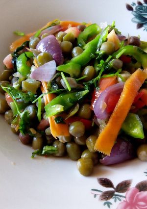 A picture of Fried vegetables.