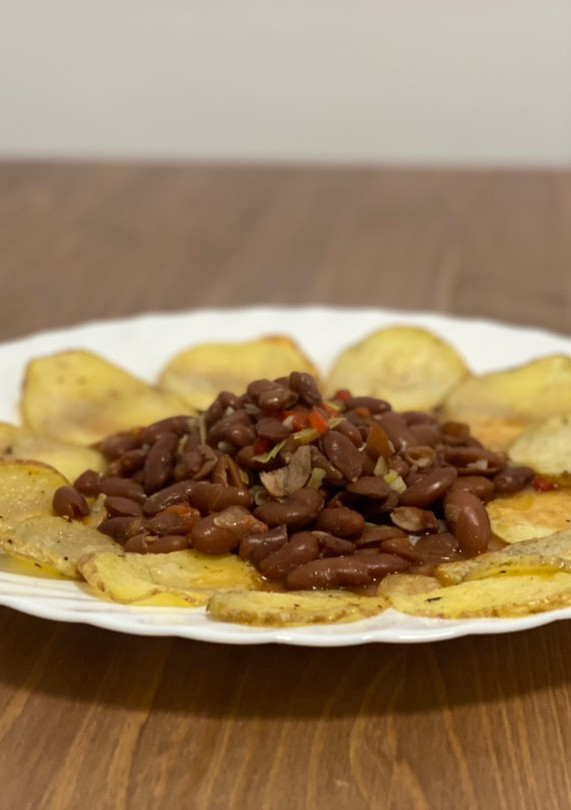Una foto de Frijoles con papas