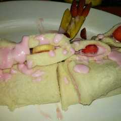 Roti ice cream isi buah simple রেসিপির প্রধান ছবি