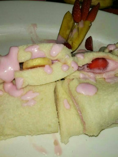 Foto resep Roti ice cream isi buah simple