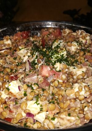 Lencsesaláta 🧀🍅🍖 recept fotója