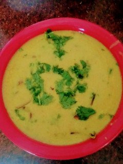 कढ़ी (kadhi recipe in Hindi) रेसिपी मुख्य फोटो