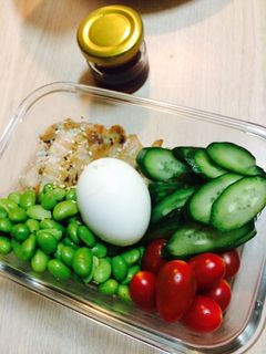 雞胸肉佐時蔬沙拉 的食譜成品照片
