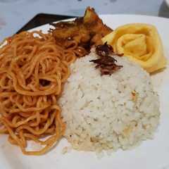 รูปของ Nasi uduk ala ala