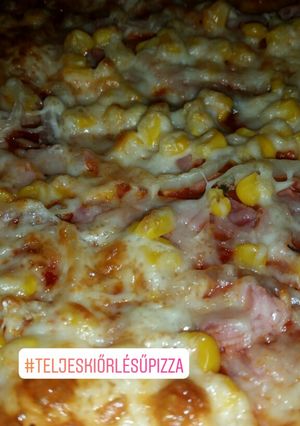🍕 Teljes kiőrlésű pizzatészta recept fotója