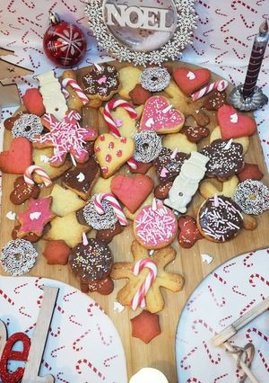 Une photo de Sablé de noël licorne 🦄🎄