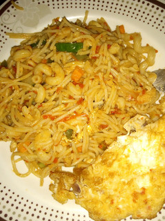 A picture of Spaghetti and macaroni veggies jellof.