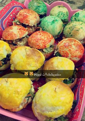 صورة لوصفة سندويشات ملونة بعجينة ١٠ دقايق ✌ 😍